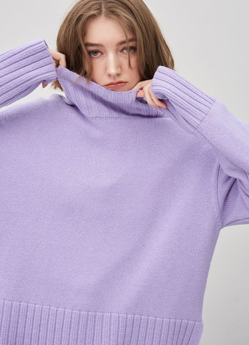 前短後長高領毛衣